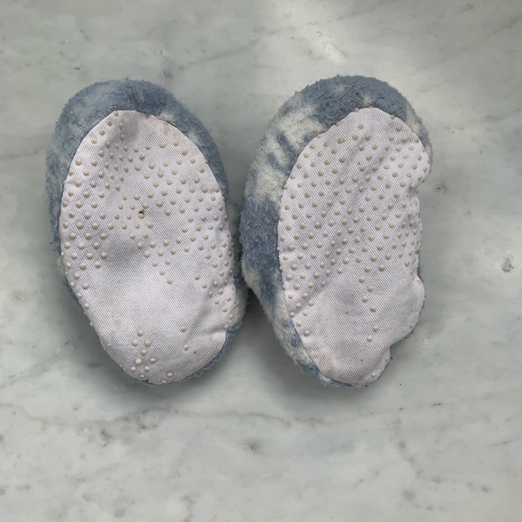 Fleece toddler slippers EUC - Picture 2 of 2